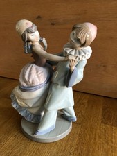 Vintage Lladro  #5452  Masquerade Ball Dancing Duo Porcelain Figurine