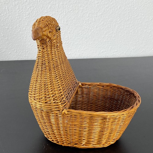 Vtg wicker rattan pigeon - rattan,