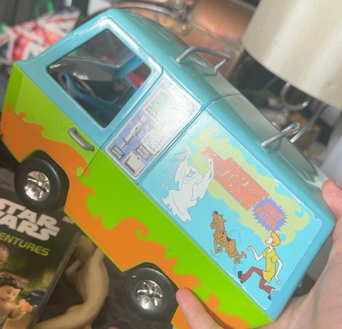 Scooby doo mystery machine - scooby-doo,