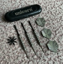Unicorn Darts 19g Tungsten Darts Unicorn 30mm Points With Case & Flights