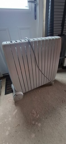 Delonghi rapido 3kw oil - 3kw, filled