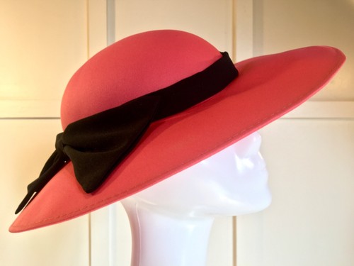Vintage coral wedding - coral, hat