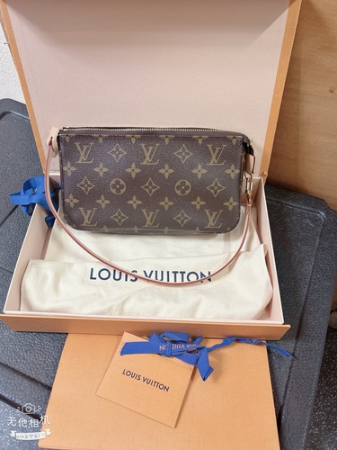 Authentic louis vuitton - authentic,