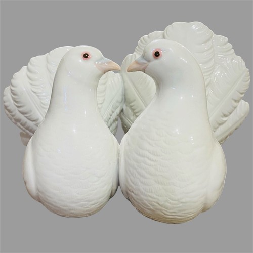 Lladro porcelain figurine - lladro,