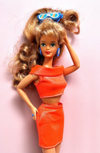Barbie 1989 vintage - 🤍,