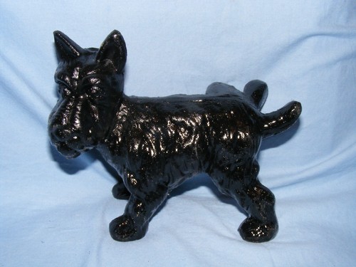 Scottie dog cocking leg cast - leg,