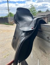Albion K2 Jump Saddle 17.5" Black