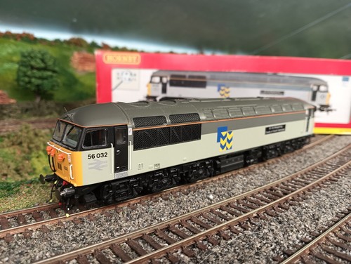 Hornby class r2752 56032 - hornby,