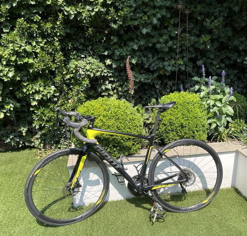 Giant carbon fibre road - giant,