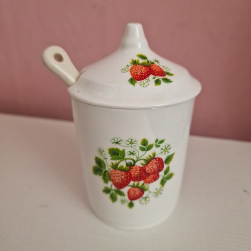 Vintage strawberry design - vintage,