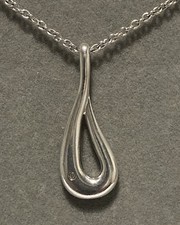 Beautiful Hot Diamonds Pendant