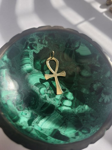 9ct gold ankh pendant - 9ct,