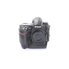 Nikon D3 + 647 thousand