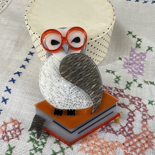 Erstwilder owl broach pin - erstwilder,