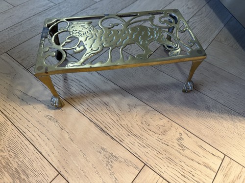 Vintage brass trivet - brass,