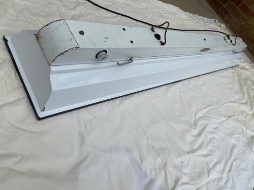 1950 thorlux 5ft 80w - 80w, bc