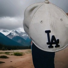 La Snapback New Era white and