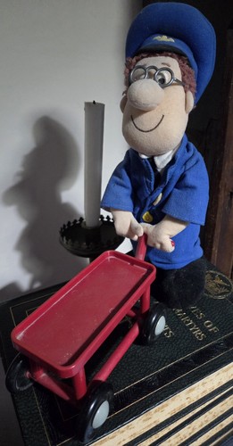 Postman pat walking - pat,