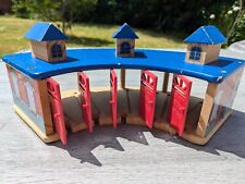 Thomas Wooden Railway ROUND HOUSE TIDMOUTH SHEDS and Cranky Crane