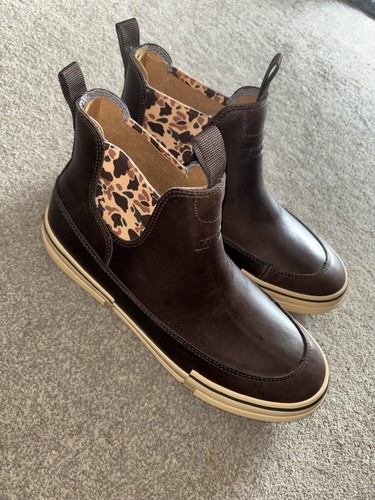 Xtratuf adb leather chelsea - xtratuf,