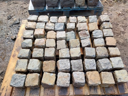 Reclaimed granite cobble setts - reclaimed,
