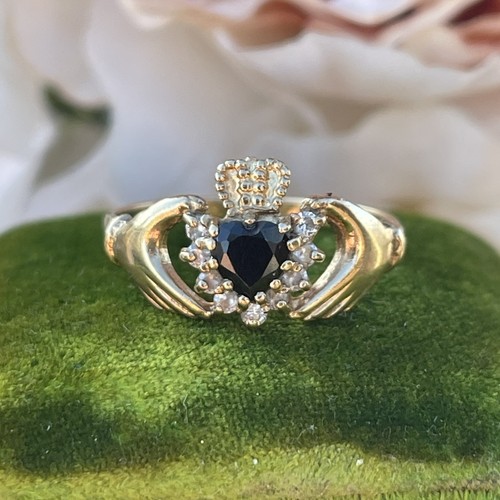 Vintage 9ct gold claddagh - vintage,
