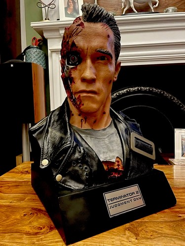 Sideshow life size bust - sideshow,