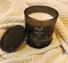 DW home Tobacco Leaf candle