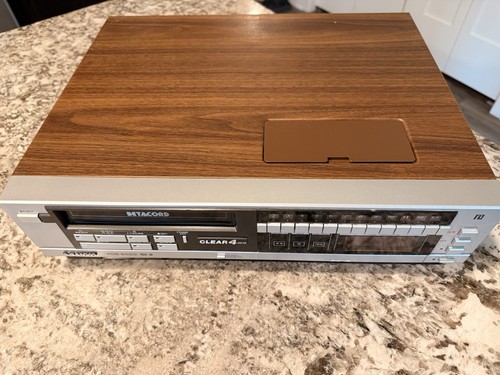 Sanyo betamax vcr - sanyo,
