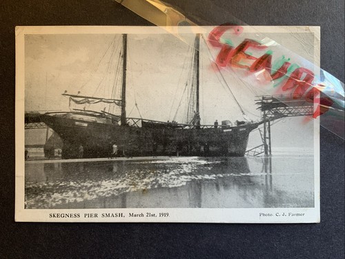 Lincs skegness pier crash 21 - pier,