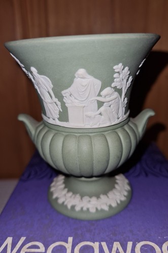 Wedgwood jasper ware - ware, sage