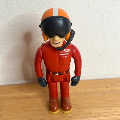 Tom thomas pilot - tom, fireman