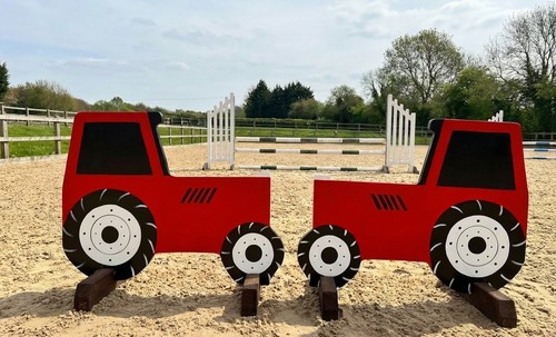 Red tractor 50cm showjump - red,