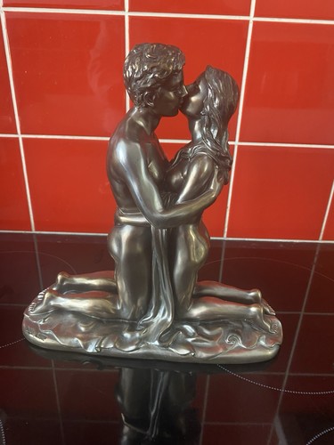 Crosa 2002 embracing lovers - crosa,