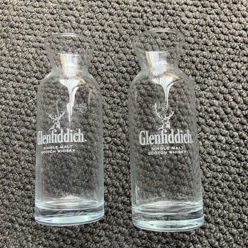 Pair glenfiddich scotch - of,