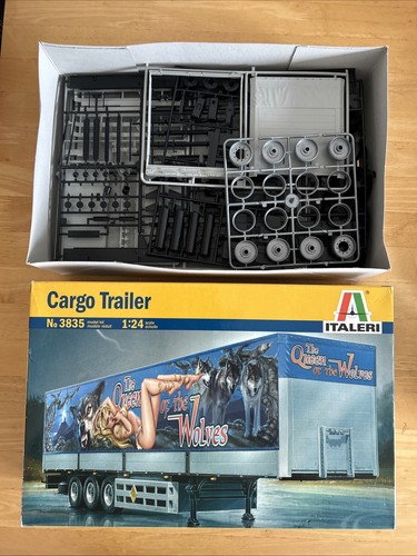 Italeri cargo trailer - 1:24,