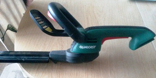 Qualcast 18v cordless hedge - 18v,