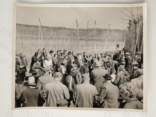 Hop Stringing Competition