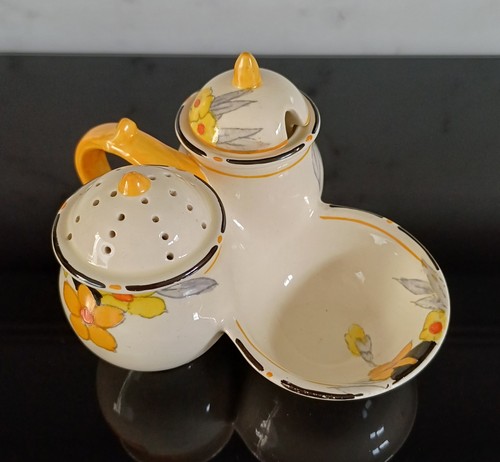 Vintage 1930 art deco - deco, crown