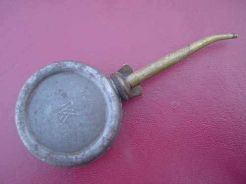 Vintage kayes oil can - vintage, no