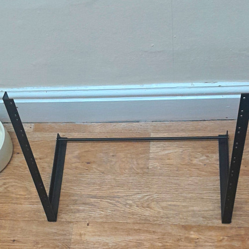Desktop rack stand - 19",