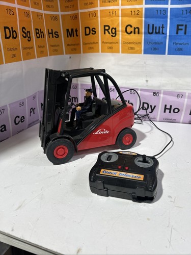 Linde forklift with driver - linde,