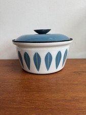 VINTAGE MID CENTURY BLUE CATHERINEHOLM NORWAY LOTUS ENAMEL LIDDED CASSEROLE POT