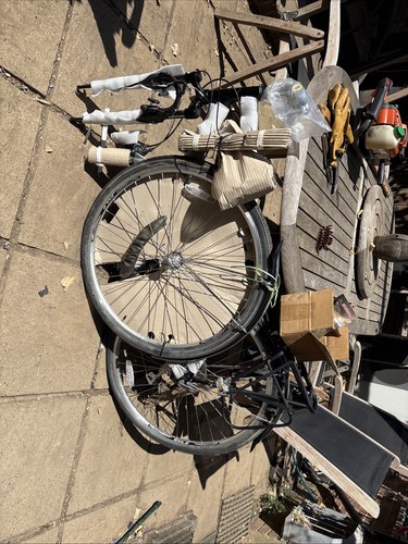 Claud butler hybrid bike - claud,
