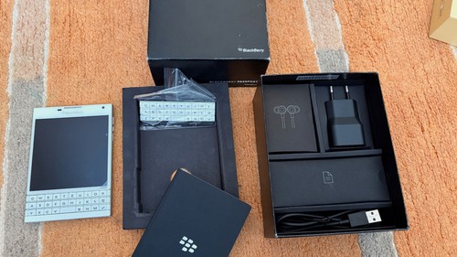 Blackberry passport white - passport,