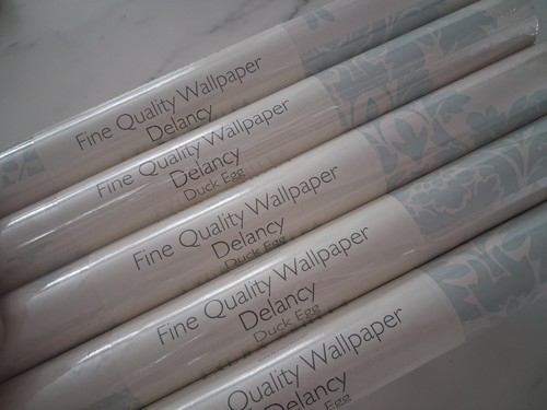Laura ashley wallpaper - laura,