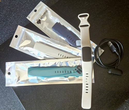 Fitbit charge off white - charge,