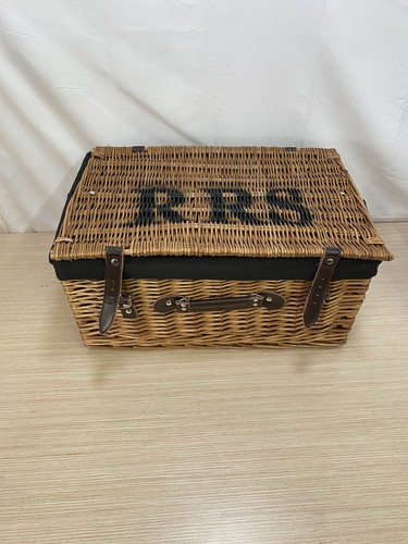 Wicker picnic basket lined - wicker,