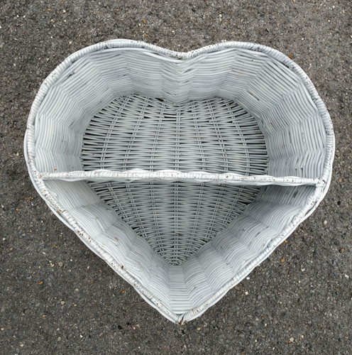 Heart shaped white - white, wicker