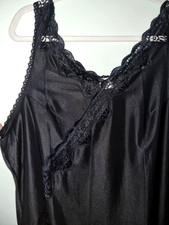 UK:28 Black Nylon Blend